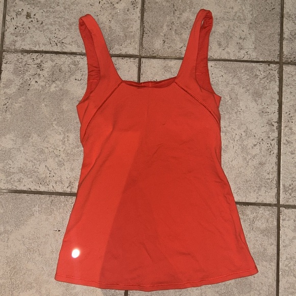 Lululemon red square neck workout tank (size 6) - Picture 5 of 9